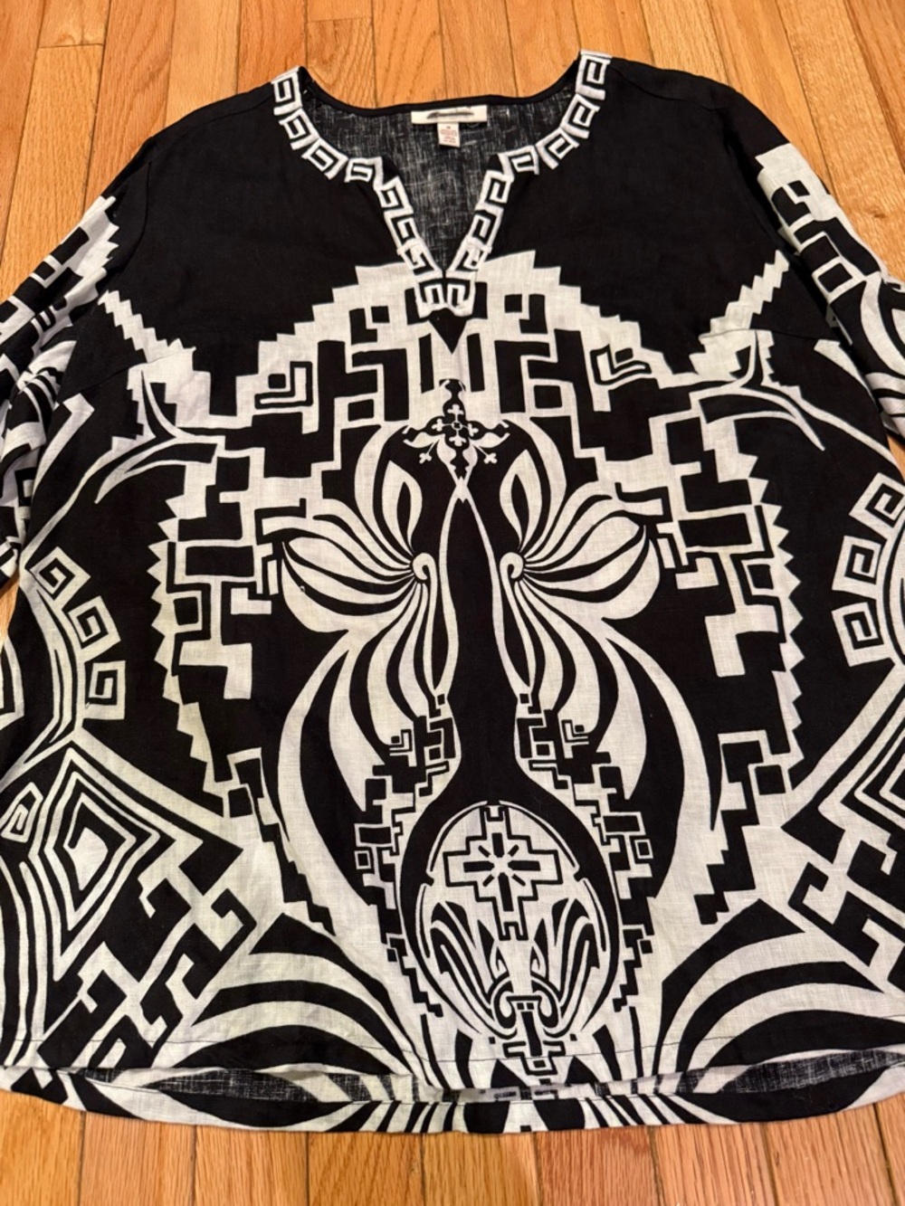 Black & White Linen Geometric Print Women's Top - Picture 4 of 8